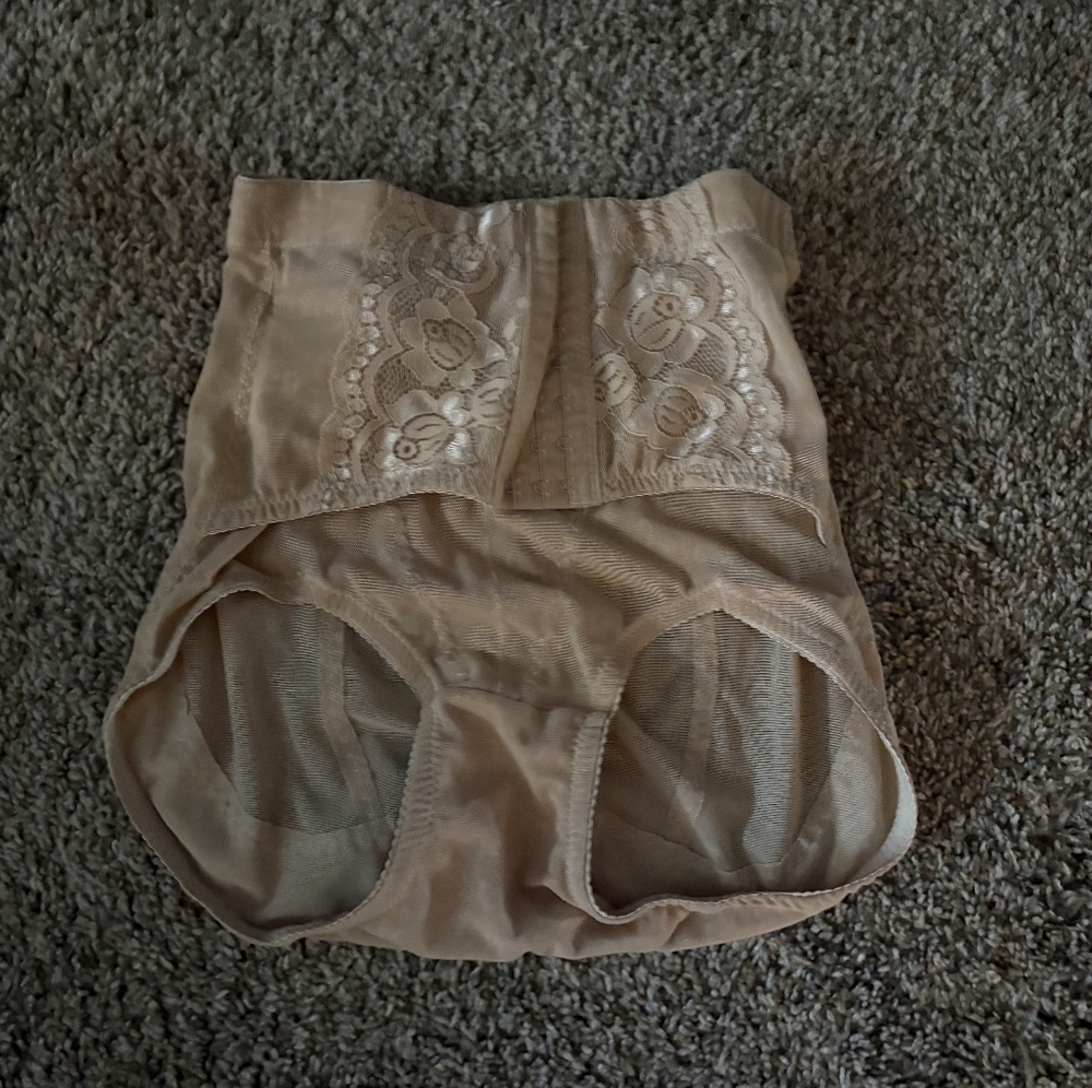 Y-XL BRAND Elegant Lace High-Waisted/corset Shapewear in Nude